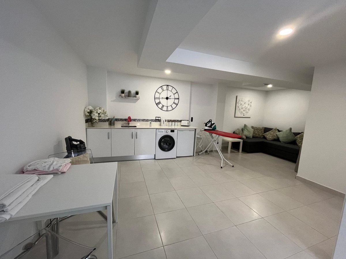 For sale - 3 Bedroom 2 Bathroom House - Detached Villa in Orihuela - Villamartin  - Alicante