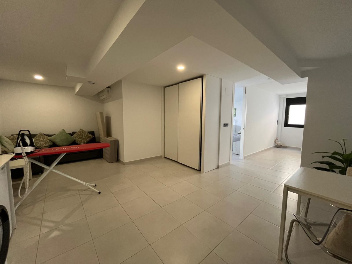 For sale - 3 Bedroom 2 Bathroom House - Detached Villa in Orihuela - Villamartin  - Alicante