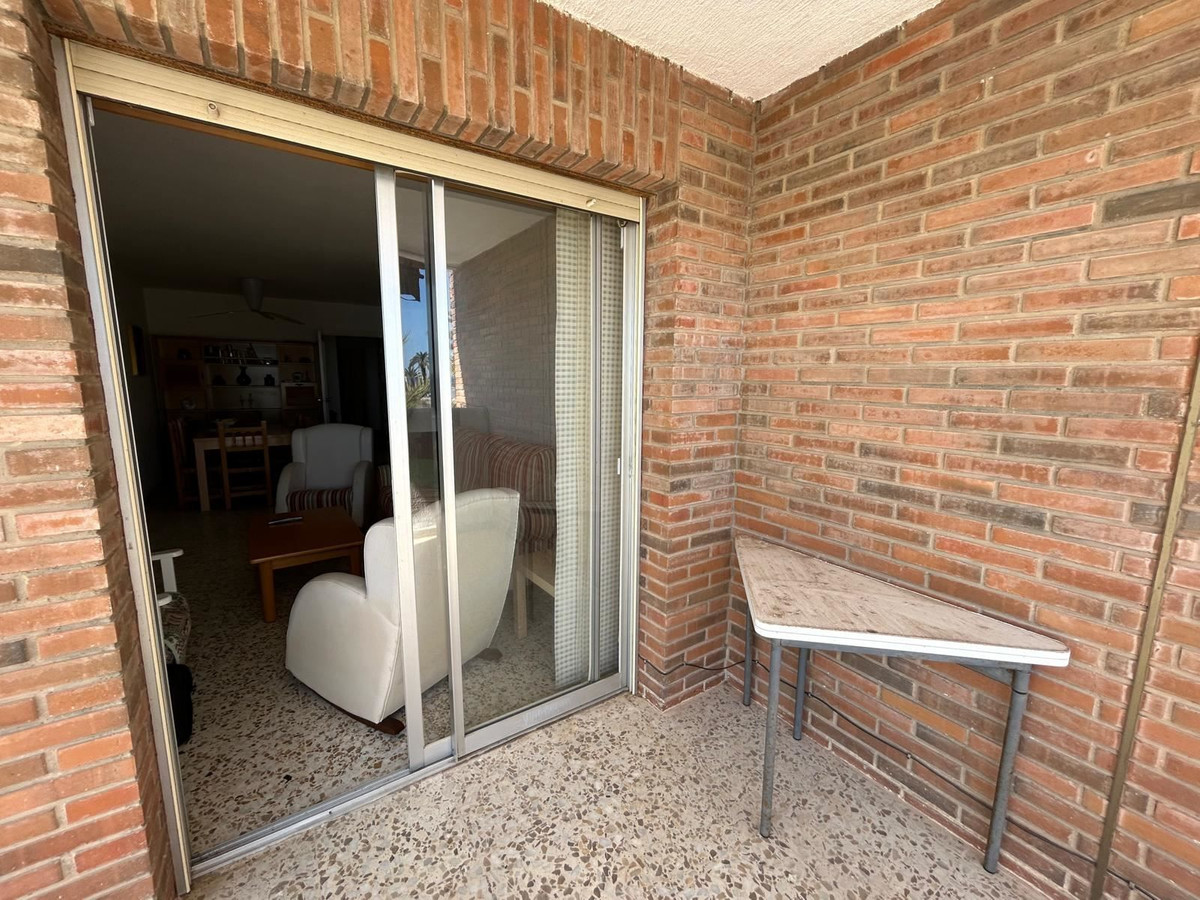 For sale - 3 Bedroom 2 Bathroom Apartment - Ground Floor Apartment in Torrevieja - Torrevieja Centro  - Alicante