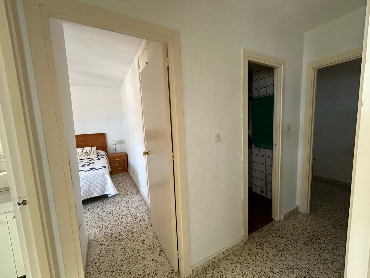 For sale - 3 Bedroom 2 Bathroom Apartment - Ground Floor Apartment in Torrevieja - Torrevieja Centro  - Alicante