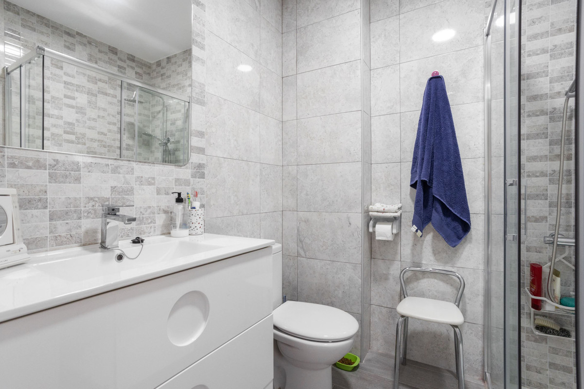 For sale - 2 Bedroom 2 Bathroom House - Townhouse in Torrevieja - Torrevieja Centro  - Alicante