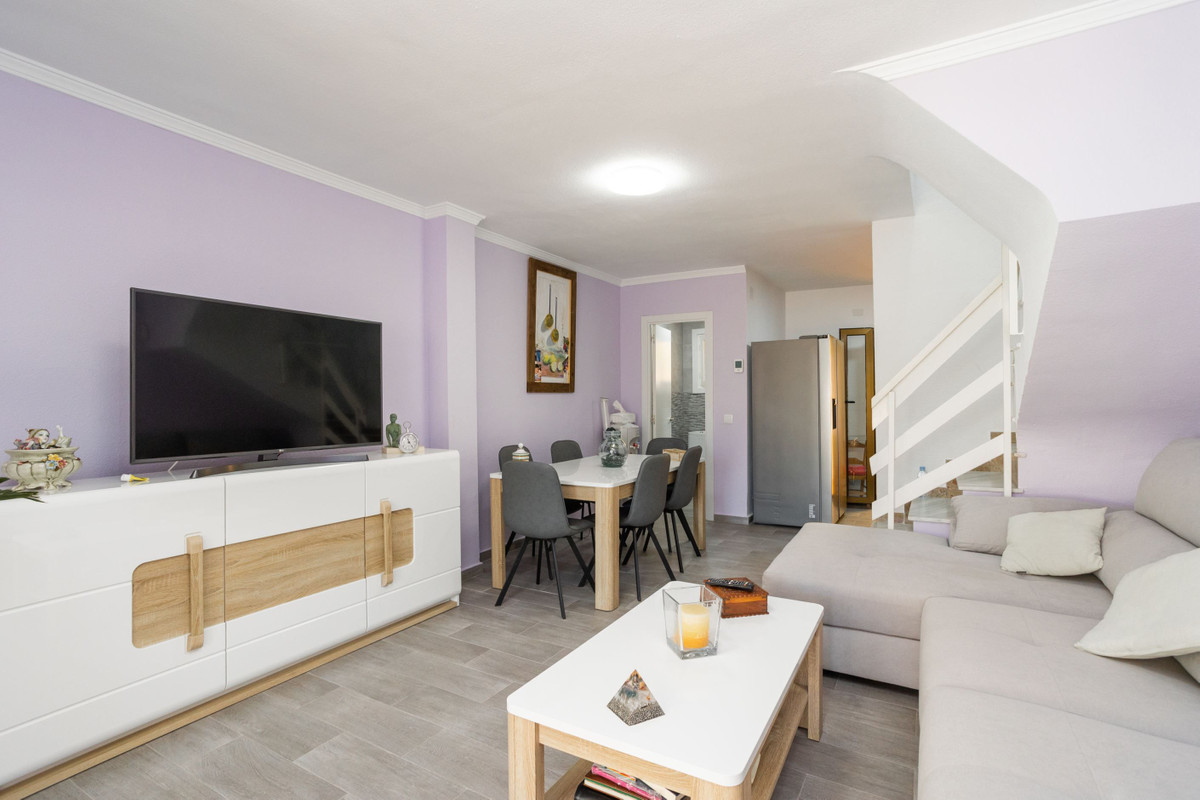 For sale - 2 Bedroom 2 Bathroom House - Townhouse in Torrevieja - Torrevieja Centro  - Alicante