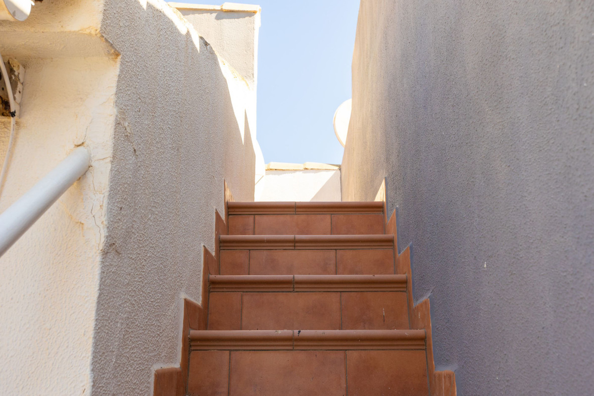 For sale - 2 Bedroom 2 Bathroom House - Townhouse in Torrevieja - Torrevieja Centro  - Alicante