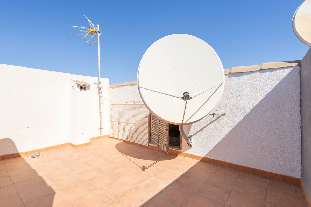 For sale - 2 Bedroom 2 Bathroom House - Townhouse in Torrevieja - Torrevieja Centro  - Alicante