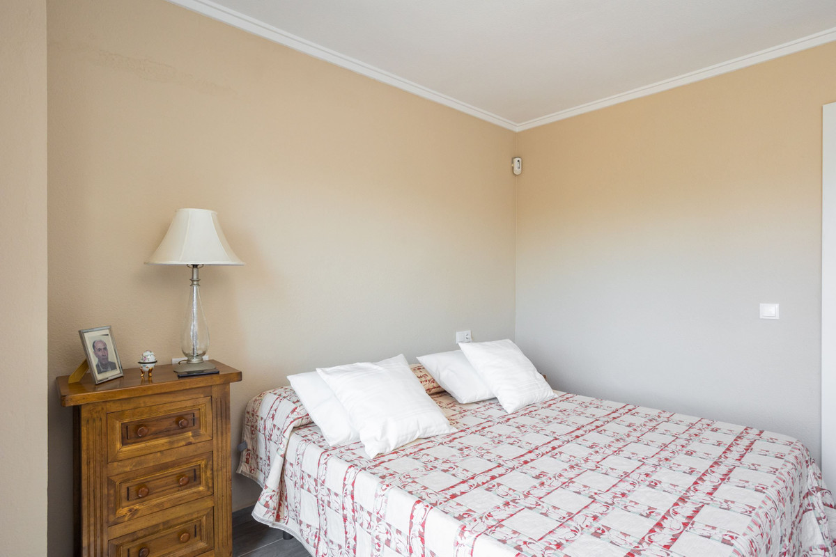 For sale - 2 Bedroom 2 Bathroom House - Townhouse in Torrevieja - Torrevieja Centro  - Alicante