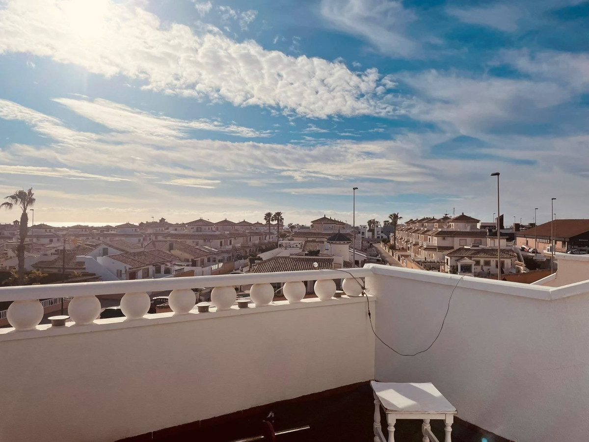 For sale - 3 Bedroom 2 Bathroom House - Townhouse in Orihuela - Lomas de Cabo Roig  - Alicante