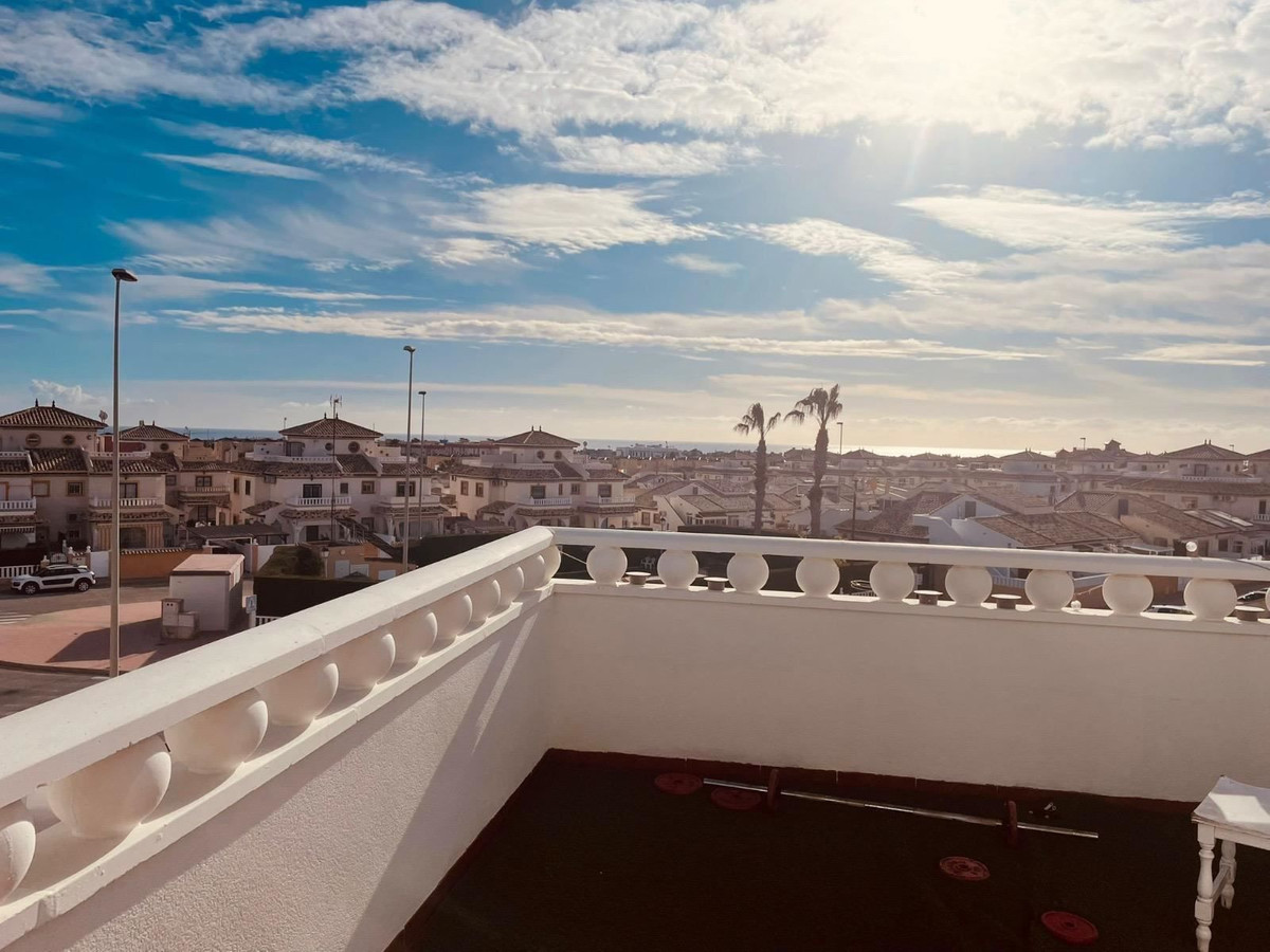 For sale - 3 Bedroom 2 Bathroom House - Townhouse in Orihuela - Lomas de Cabo Roig  - Alicante