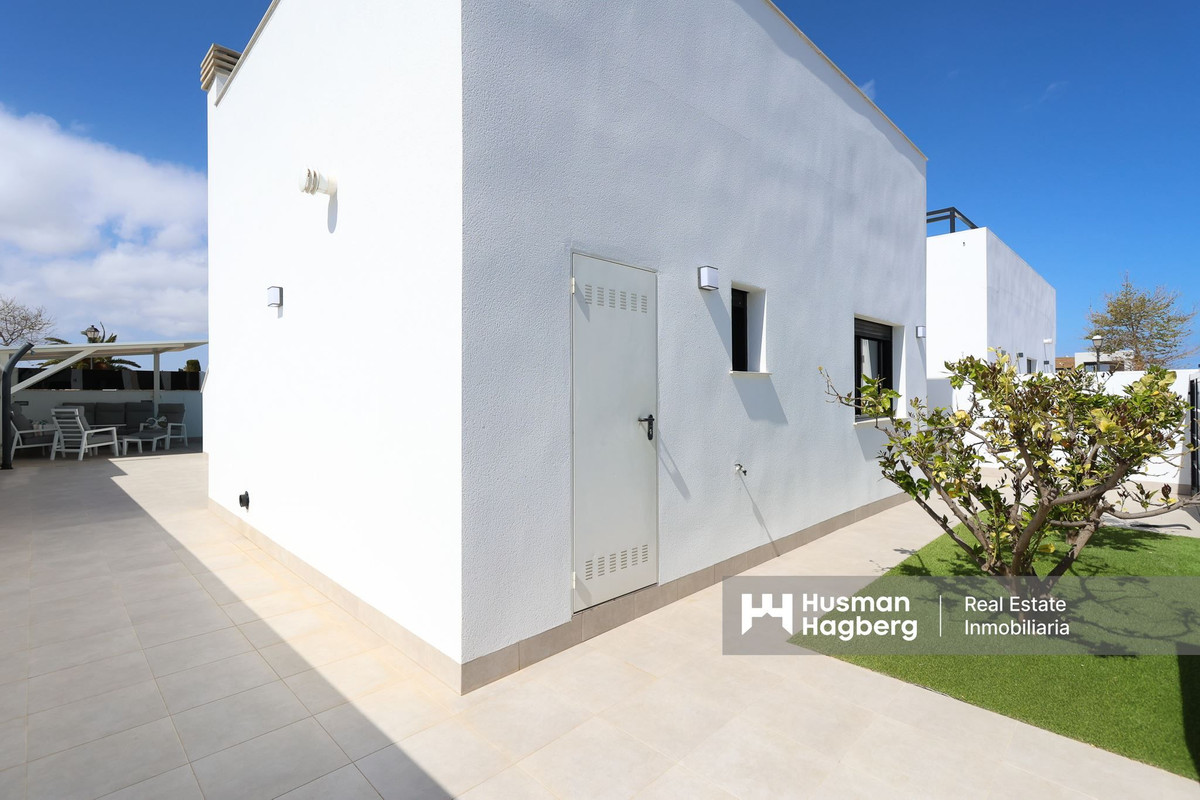 For sale - 3 Bedroom 2 Bathroom House - Detached Villa in San Pedro del Pinatar - San Pedro del Pinatar Centro  - Murcia