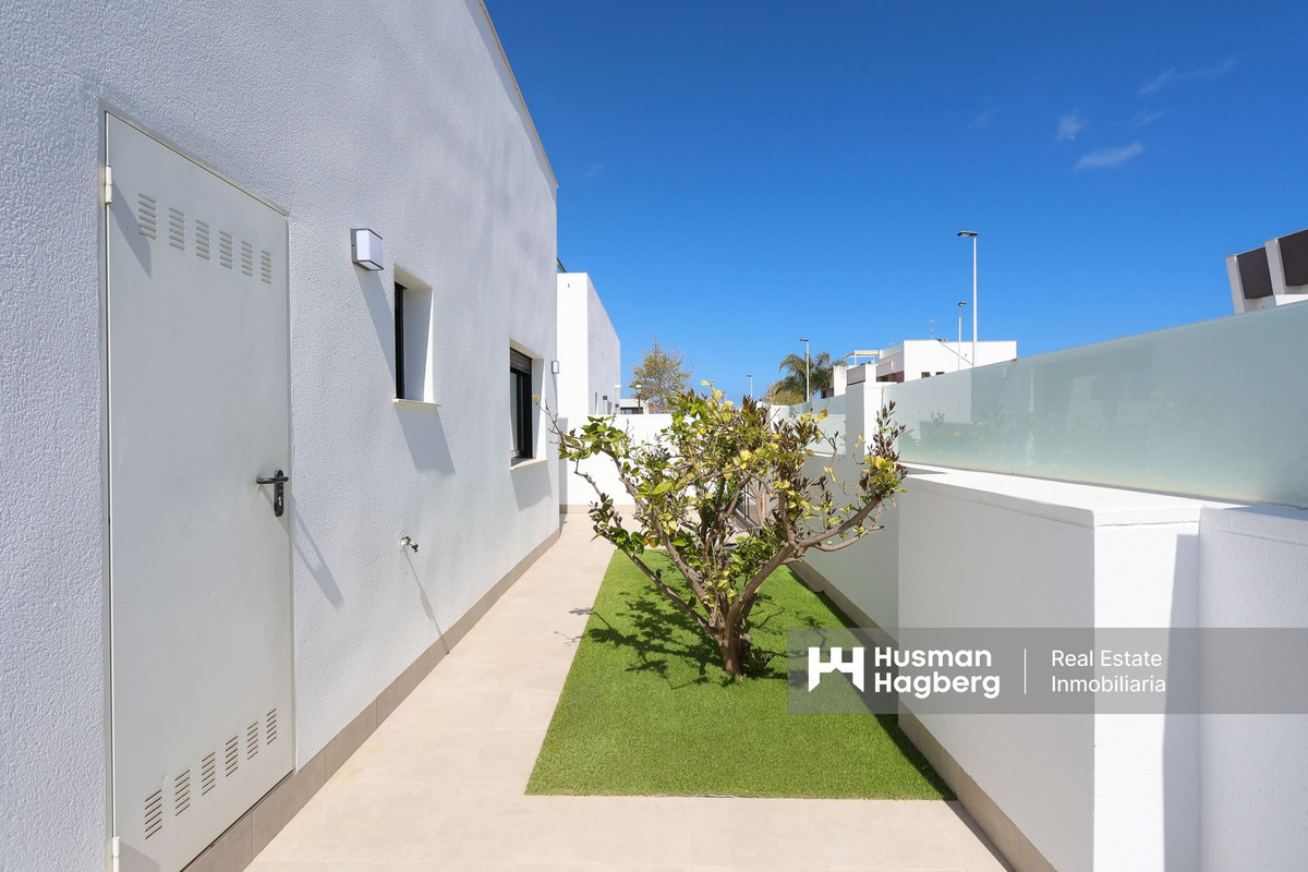 For sale - 3 Bedroom 2 Bathroom House - Detached Villa in San Pedro del Pinatar - San Pedro del Pinatar Centro  - Murcia