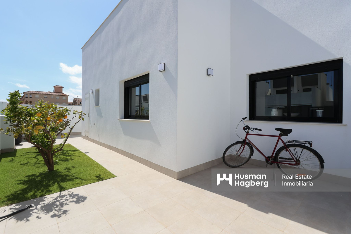 For sale - 3 Bedroom 2 Bathroom House - Detached Villa in San Pedro del Pinatar - San Pedro del Pinatar Centro  - Murcia