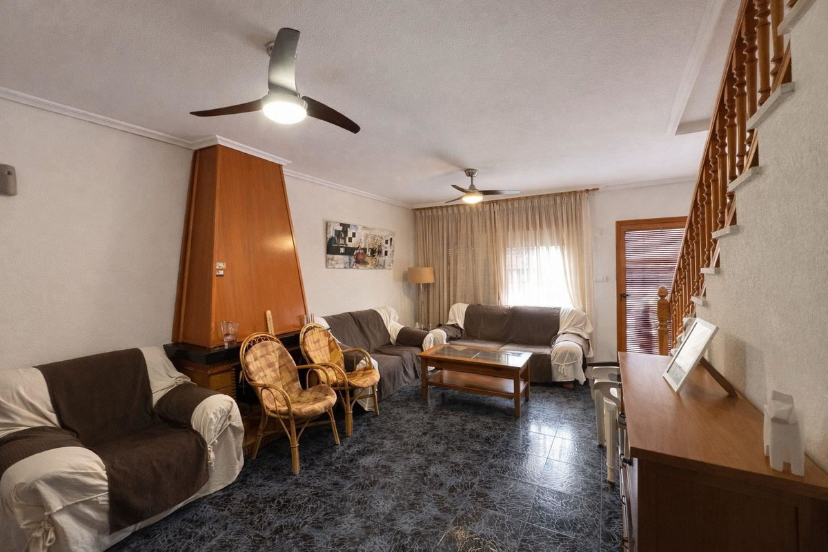 For sale - 4 Bedroom 3 Bathroom House - Townhouse in Guardamar del Segura - Guardamar del Segura Centro  - Alicante