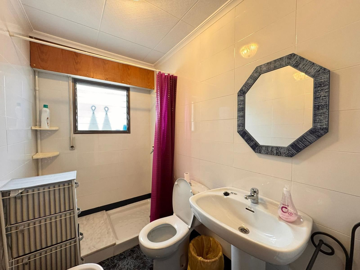 For sale - 4 Bedroom 3 Bathroom House - Townhouse in Guardamar del Segura - Guardamar del Segura Centro  - Alicante