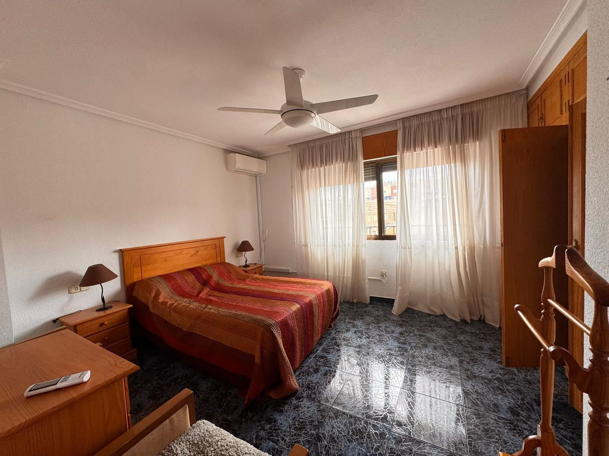 For sale - 4 Bedroom 3 Bathroom House - Townhouse in Guardamar del Segura - Guardamar del Segura Centro  - Alicante