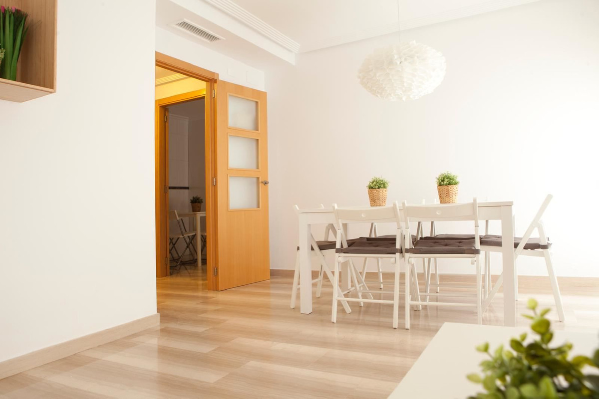 For sale - 4 Bedroom 2 Bathroom Apartment - Middle Floor Apartment in Santa Pola - Santa Pola Centro  - Alicante