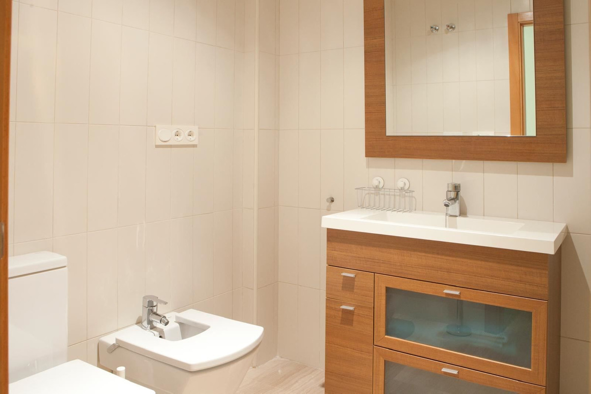 For sale - 4 Bedroom 2 Bathroom Apartment - Middle Floor Apartment in Santa Pola - Santa Pola Centro  - Alicante