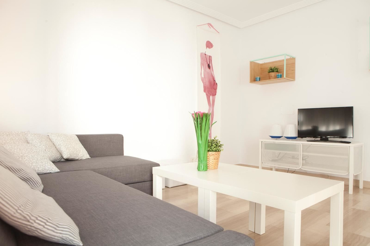 For sale - 4 Bedroom 2 Bathroom Apartment - Middle Floor Apartment in Santa Pola - Santa Pola Centro  - Alicante