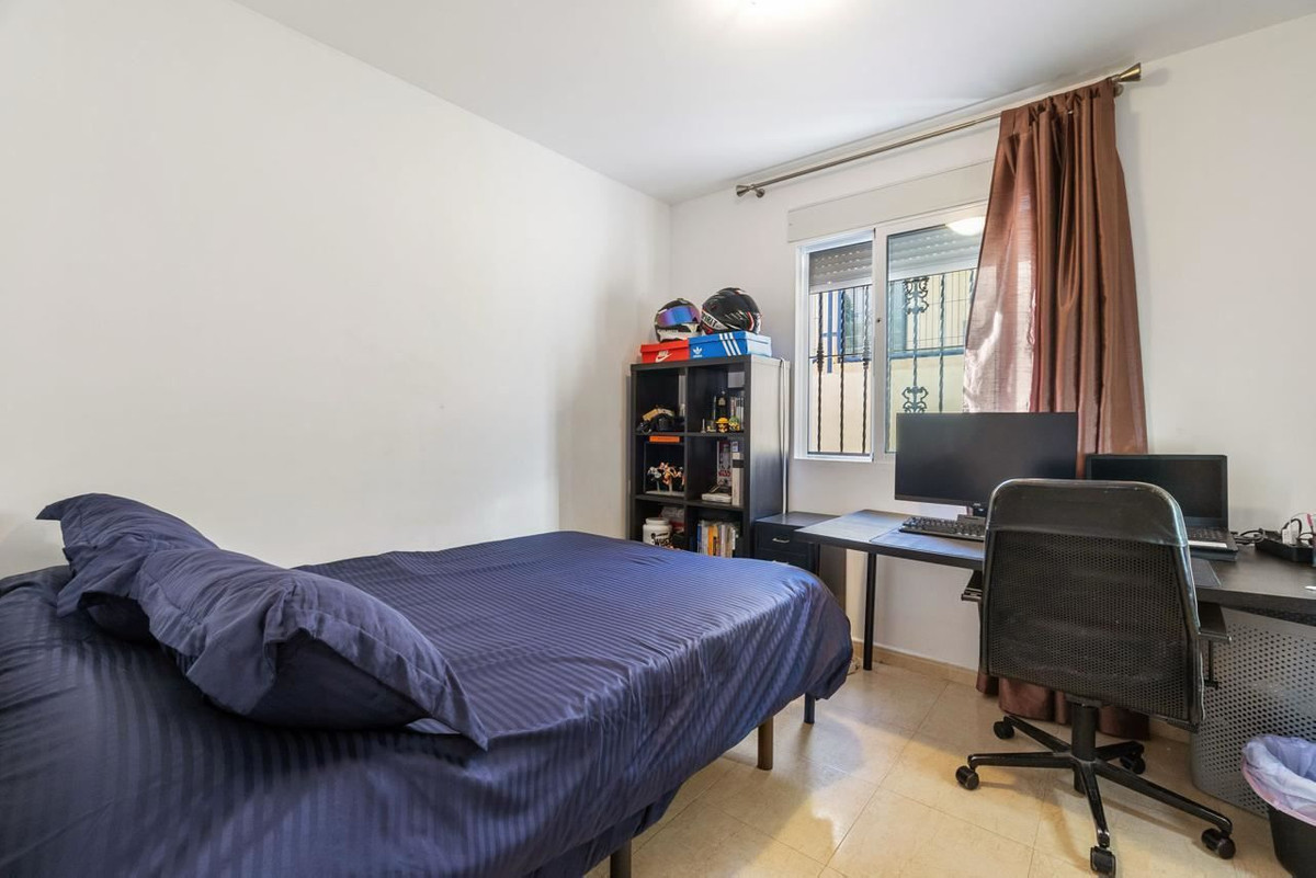 For sale - 3 Bedroom 2 Bathroom House - Detached Villa in Orihuela - Villamartin  - Alicante