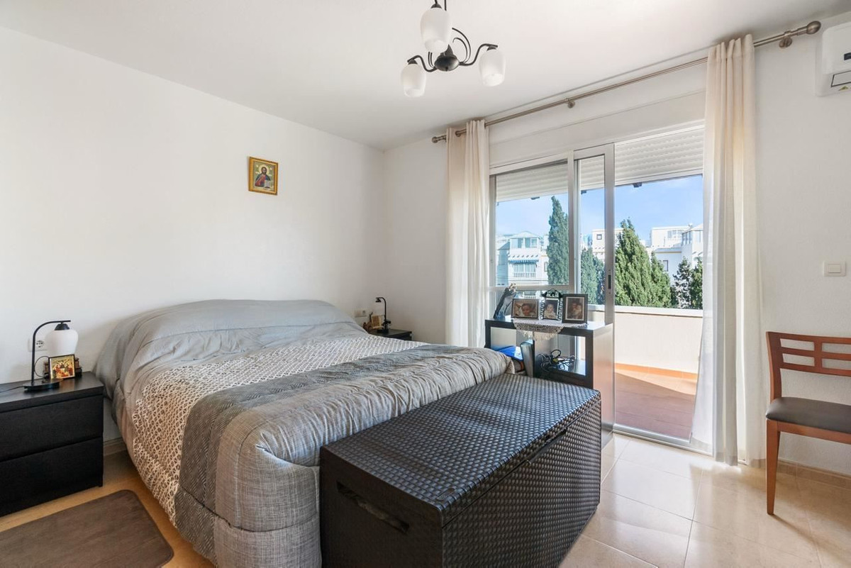 For sale - 3 Bedroom 2 Bathroom House - Detached Villa in Orihuela - Villamartin  - Alicante