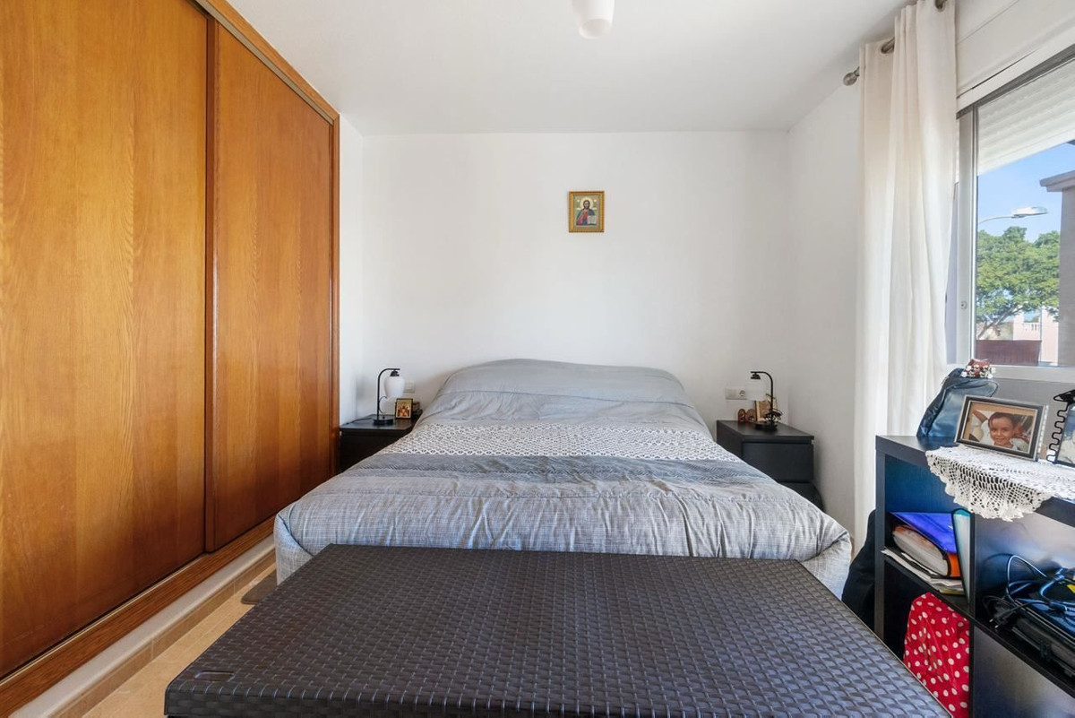 For sale - 3 Bedroom 2 Bathroom House - Detached Villa in Orihuela - Villamartin  - Alicante