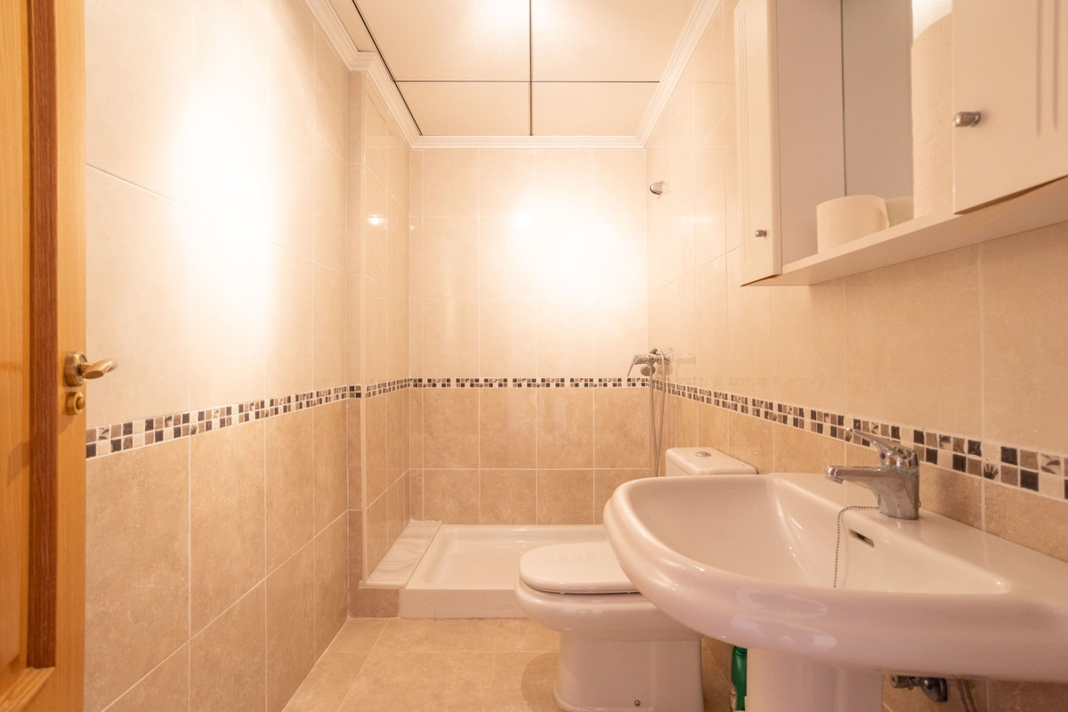 For sale - 4 Bedroom 4 Bathroom House - Townhouse in San Miguel de Salinas - San Miguel de Salinas Centro  - Alicante