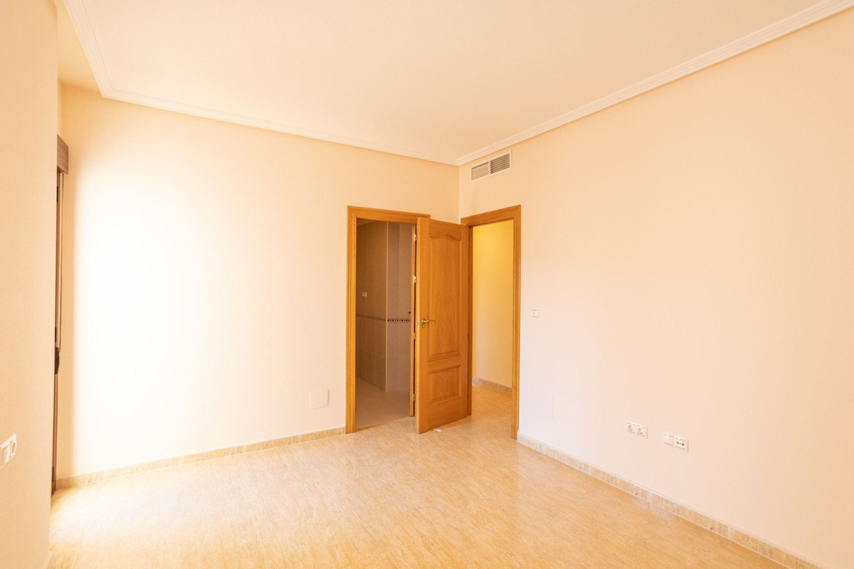 For sale - 4 Bedroom 4 Bathroom House - Townhouse in San Miguel de Salinas - San Miguel de Salinas Centro  - Alicante