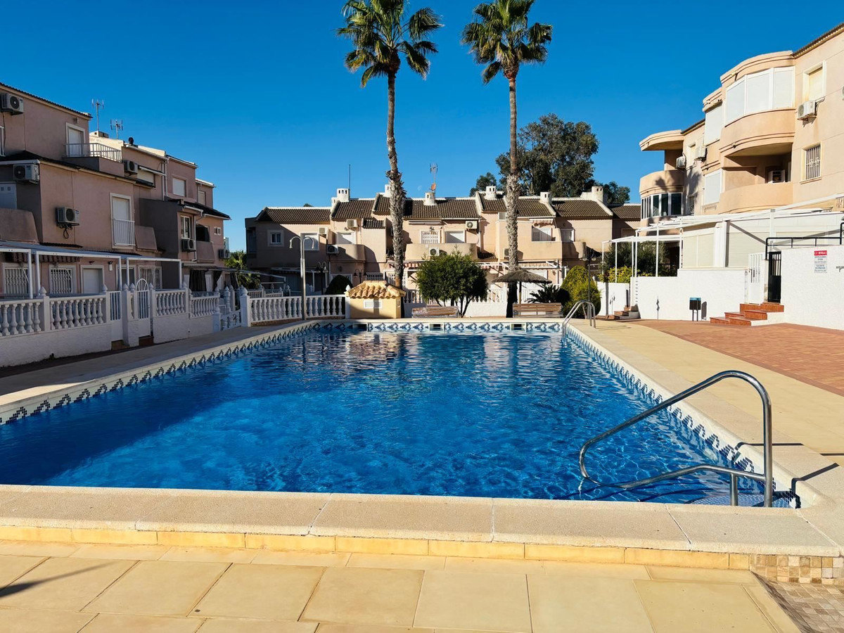 For sale - 3 Bedroom 2 Bathroom House - Townhouse in Orihuela - Mil Palmeras  - Alicante