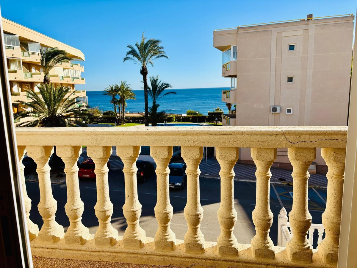 For sale - 3 Bedroom 2 Bathroom House - Townhouse in Orihuela - Mil Palmeras  - Alicante