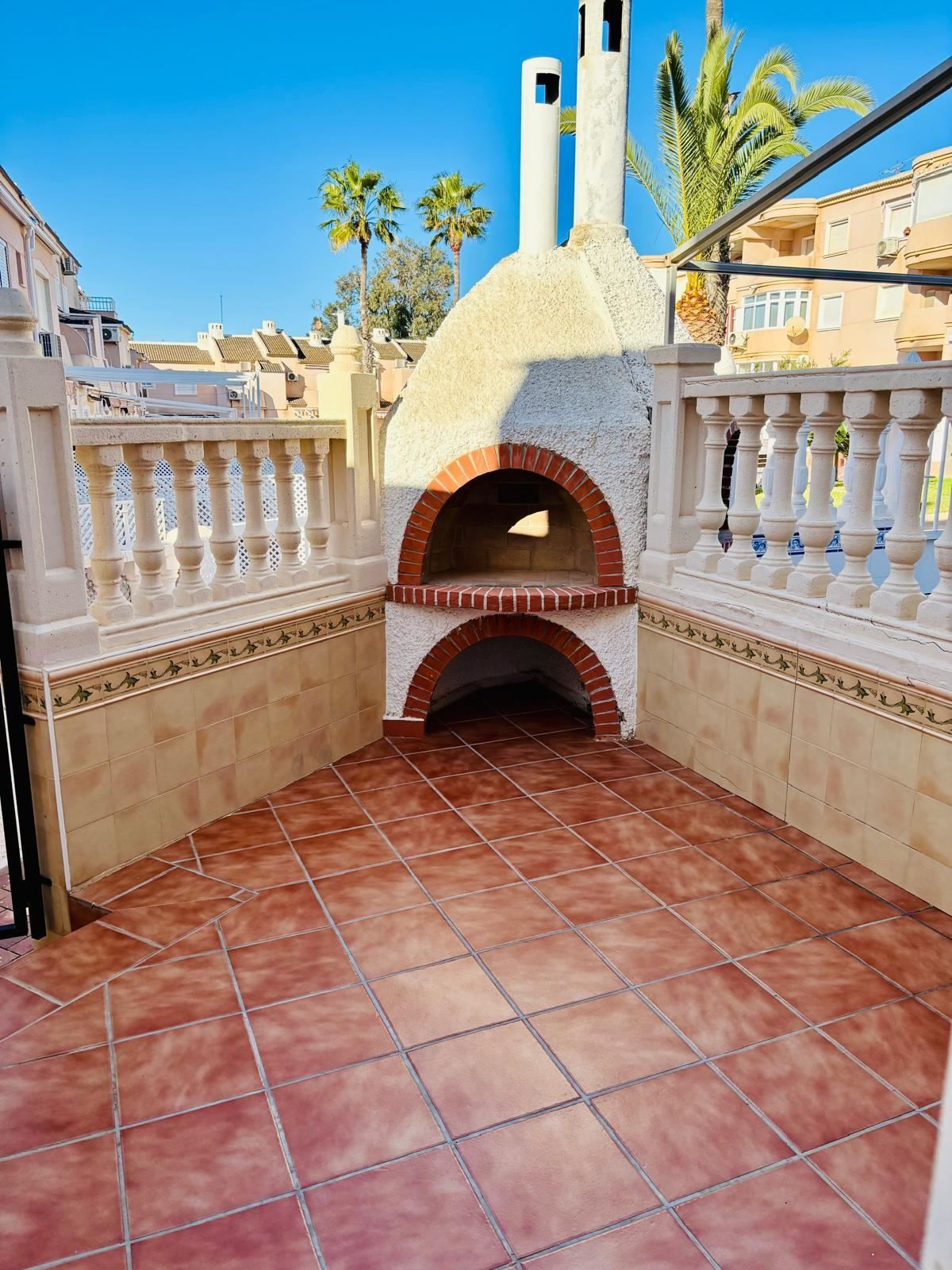For sale - 3 Bedroom 2 Bathroom House - Townhouse in Orihuela - Mil Palmeras  - Alicante