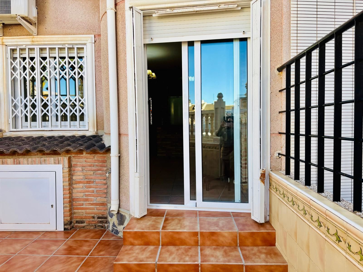 For sale - 3 Bedroom 2 Bathroom House - Townhouse in Orihuela - Mil Palmeras  - Alicante