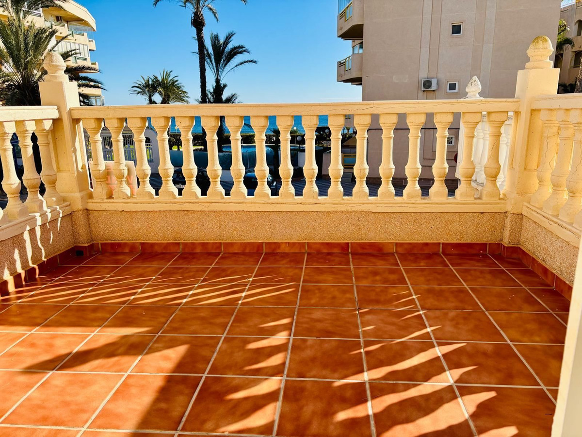 For sale - 3 Bedroom 2 Bathroom House - Townhouse in Orihuela - Mil Palmeras  - Alicante