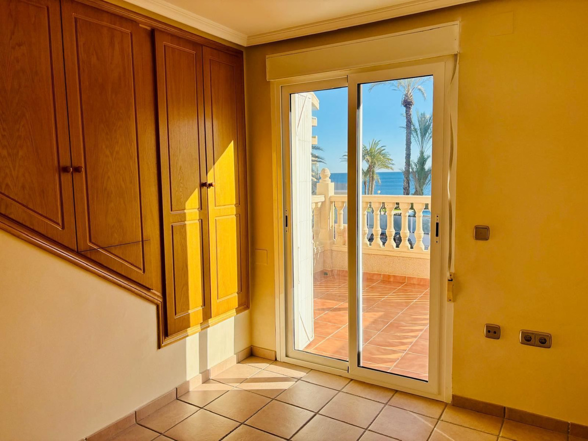 For sale - 3 Bedroom 2 Bathroom House - Townhouse in Orihuela - Mil Palmeras  - Alicante