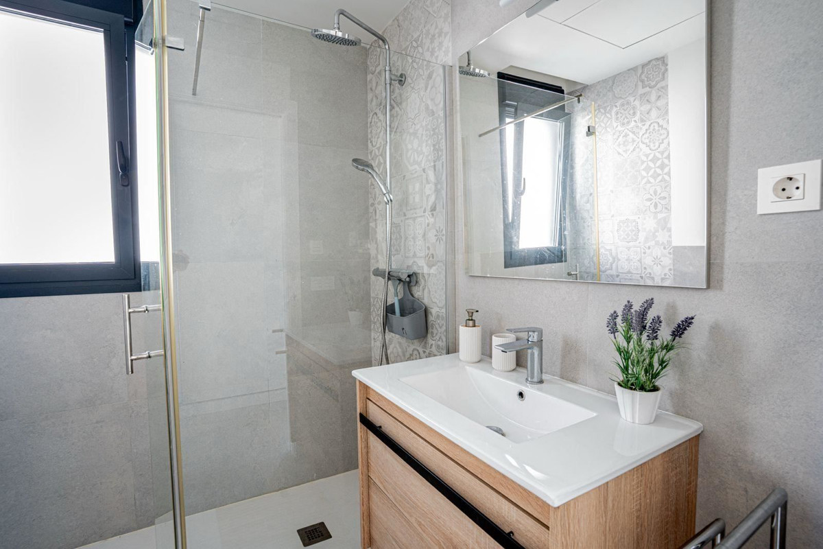 For sale - 3 Bedroom 2 Bathroom House - Detached Villa in San Fulgencio - La Marina  - Alicante