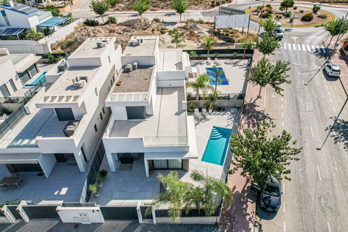 For sale - 3 Bedroom 2 Bathroom House - Detached Villa in San Fulgencio - La Marina  - Alicante