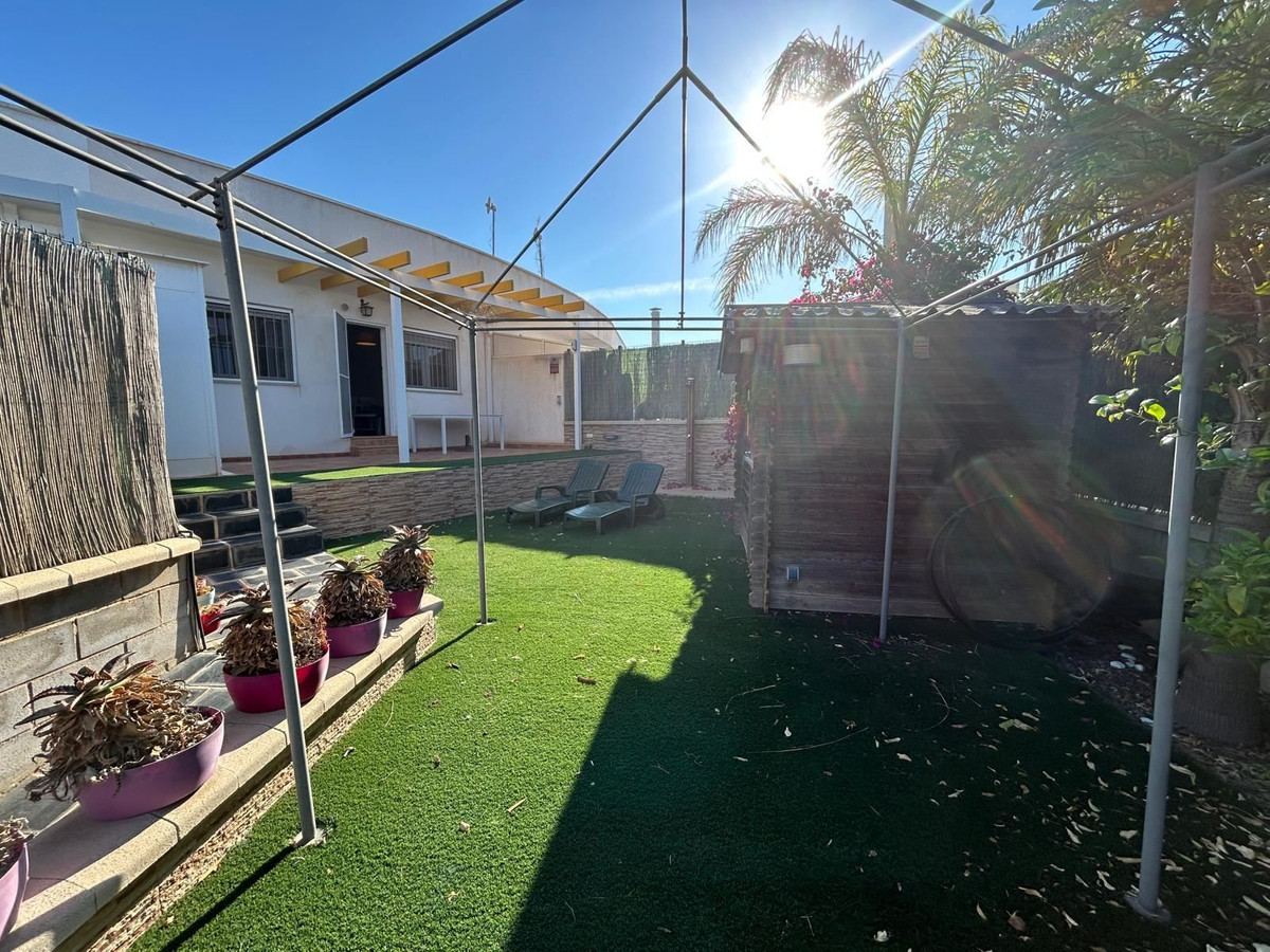 For sale - 2 Bedroom 1 Bathroom House - Townhouse in Orihuela - Mil Palmeras  - Alicante