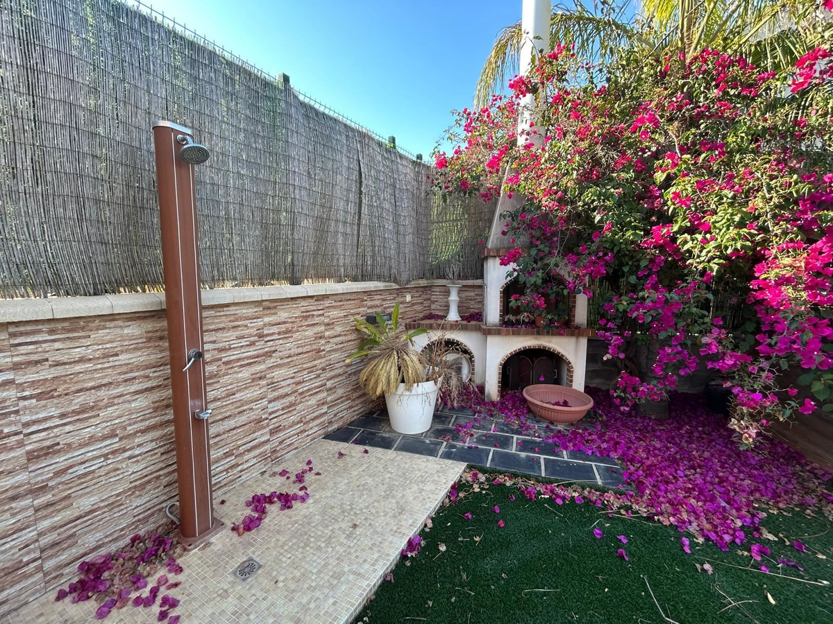 For sale - 2 Bedroom 1 Bathroom House - Townhouse in Orihuela - Mil Palmeras  - Alicante