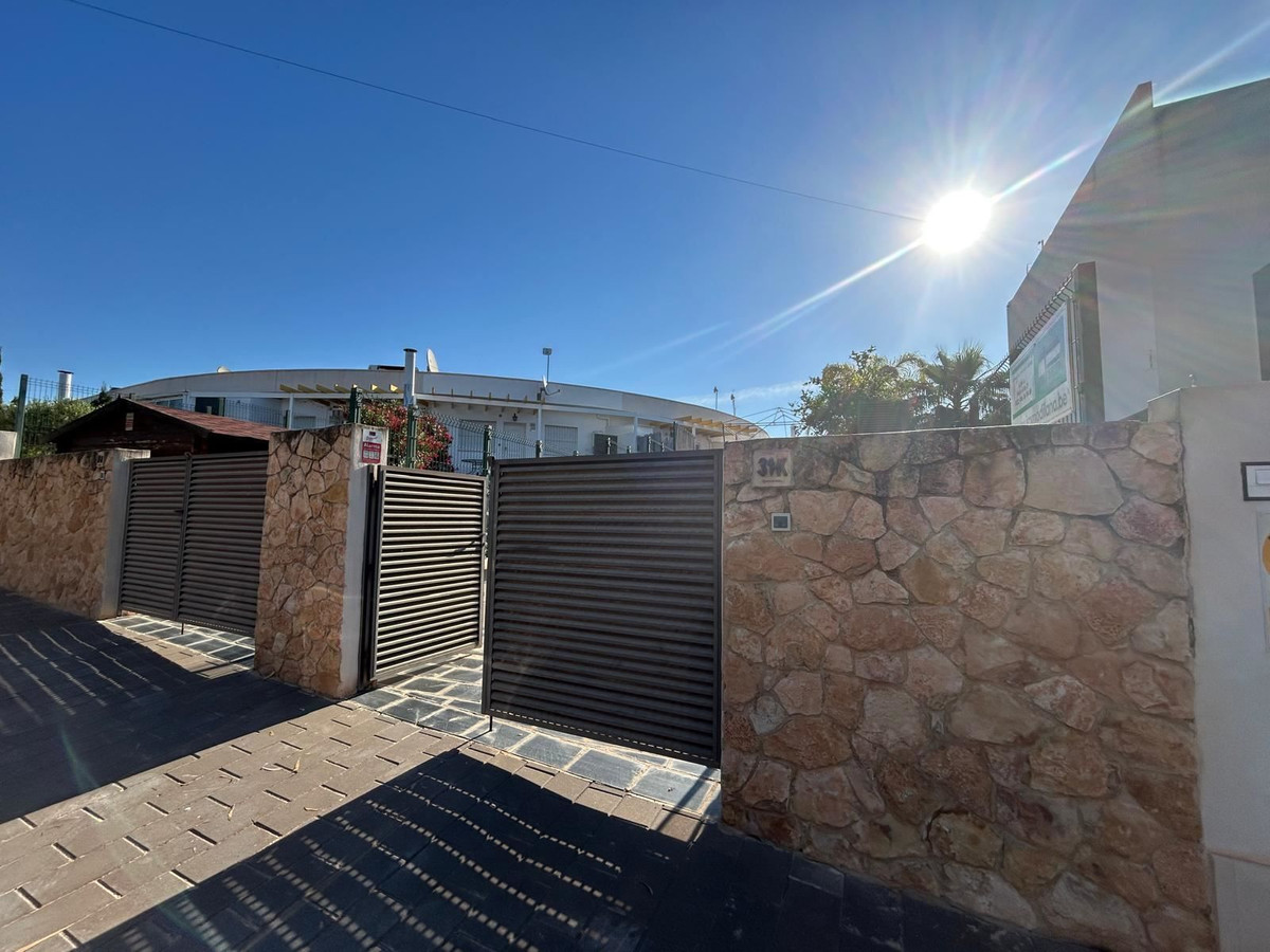 For sale - 2 Bedroom 1 Bathroom House - Townhouse in Orihuela - Mil Palmeras  - Alicante