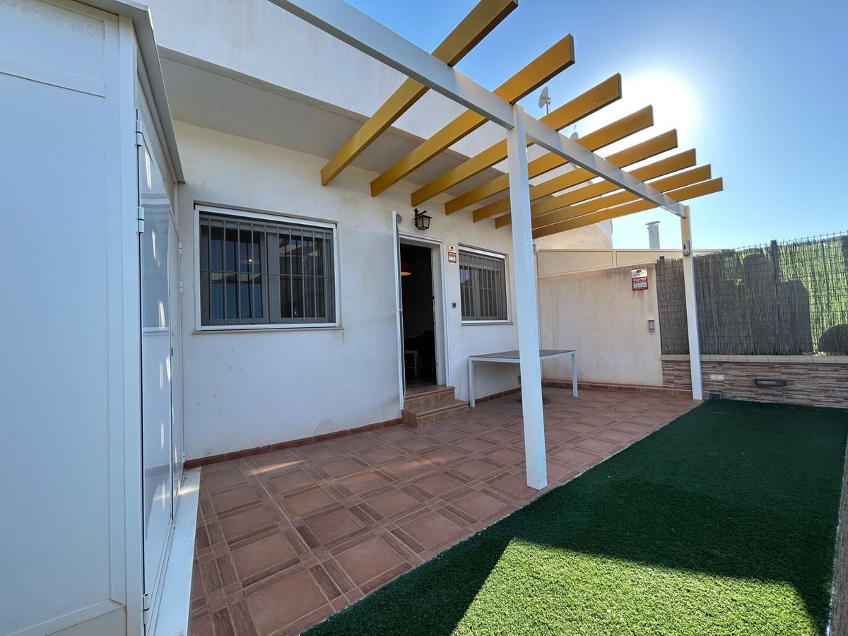 For sale - 2 Bedroom 1 Bathroom House - Townhouse in Orihuela - Mil Palmeras  - Alicante