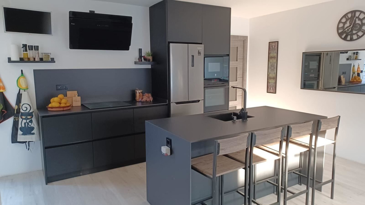 For sale - 3 Bedroom 2 Bathroom Apartment - Top Floor Apartment in Pilar de la Horadada - Torre de la Horadada  - Alicante
