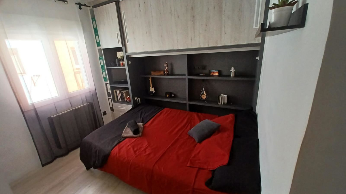 For sale - 3 Bedroom 2 Bathroom Apartment - Top Floor Apartment in Pilar de la Horadada - Torre de la Horadada  - Alicante