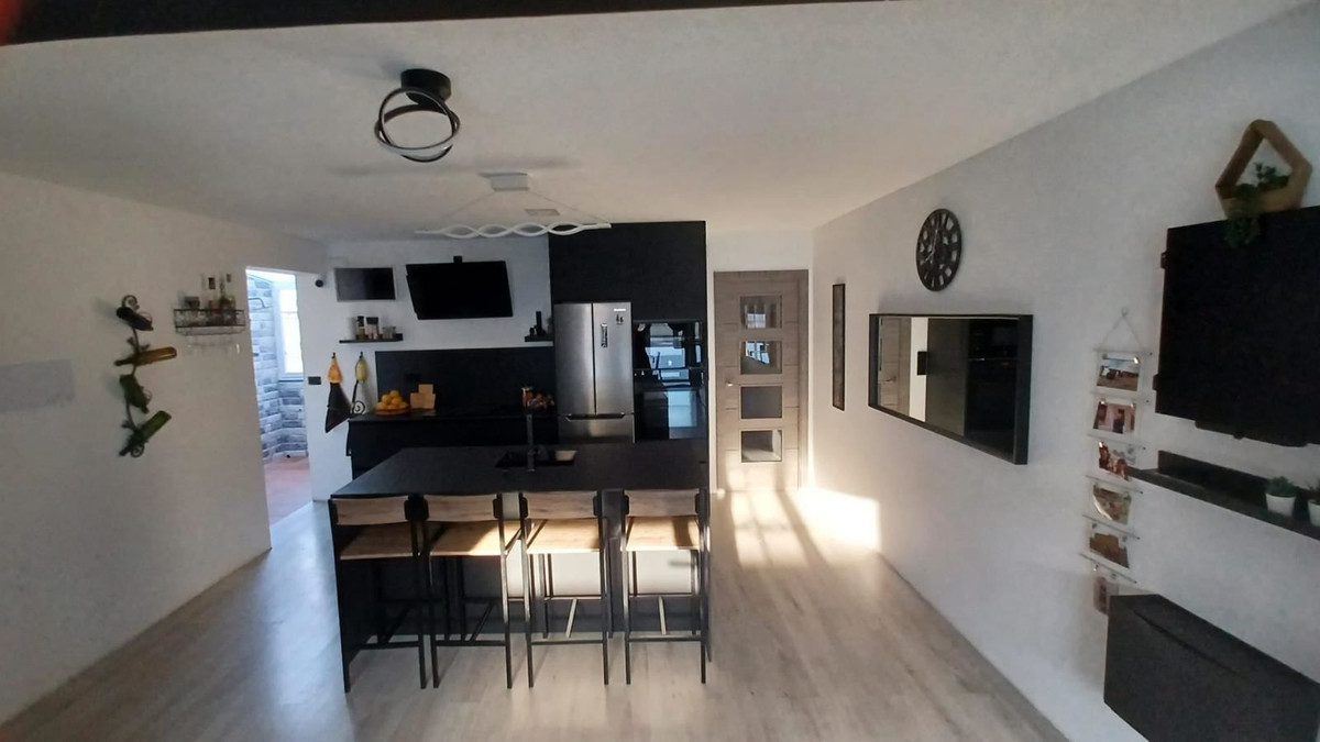 For sale - 3 Bedroom 2 Bathroom Apartment - Top Floor Apartment in Pilar de la Horadada - Torre de la Horadada  - Alicante