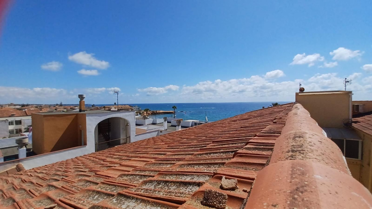 For sale - 3 Bedroom 2 Bathroom Apartment - Top Floor Apartment in Pilar de la Horadada - Torre de la Horadada  - Alicante