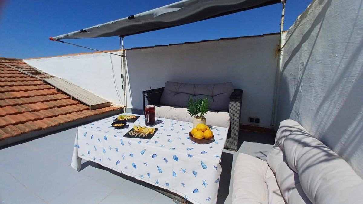 For sale - 3 Bedroom 2 Bathroom Apartment - Top Floor Apartment in Pilar de la Horadada - Torre de la Horadada  - Alicante