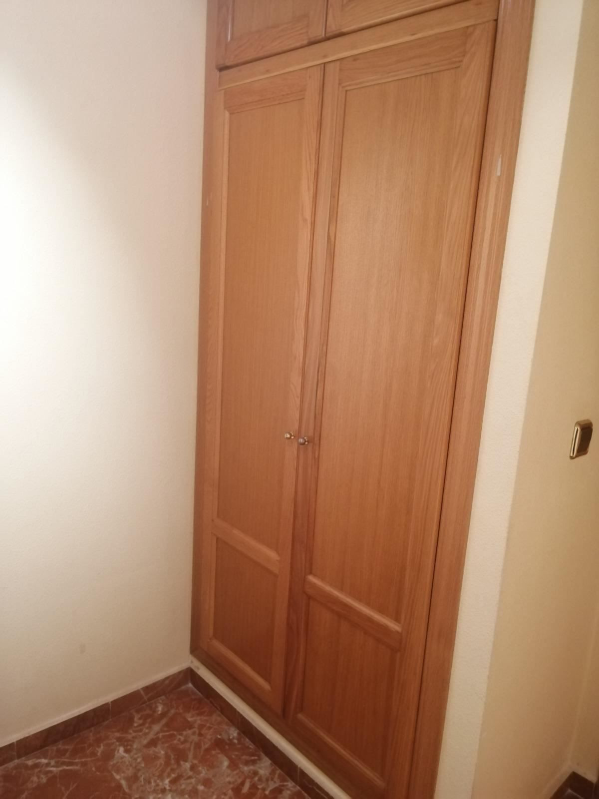 For sale - 3 Bedroom 2 Bathroom Apartment - Middle Floor Apartment in Torrevieja - Torrevieja Centro  - Alicante