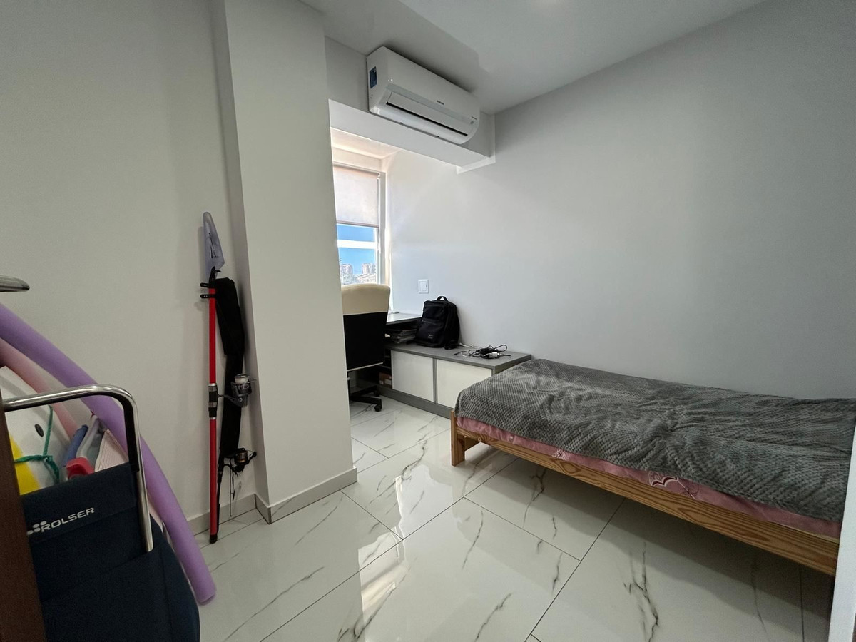 For sale - 2 Bedroom 1 Bathroom Apartment - Middle Floor Apartment in Torrevieja - Torrevieja Centro  - Alicante