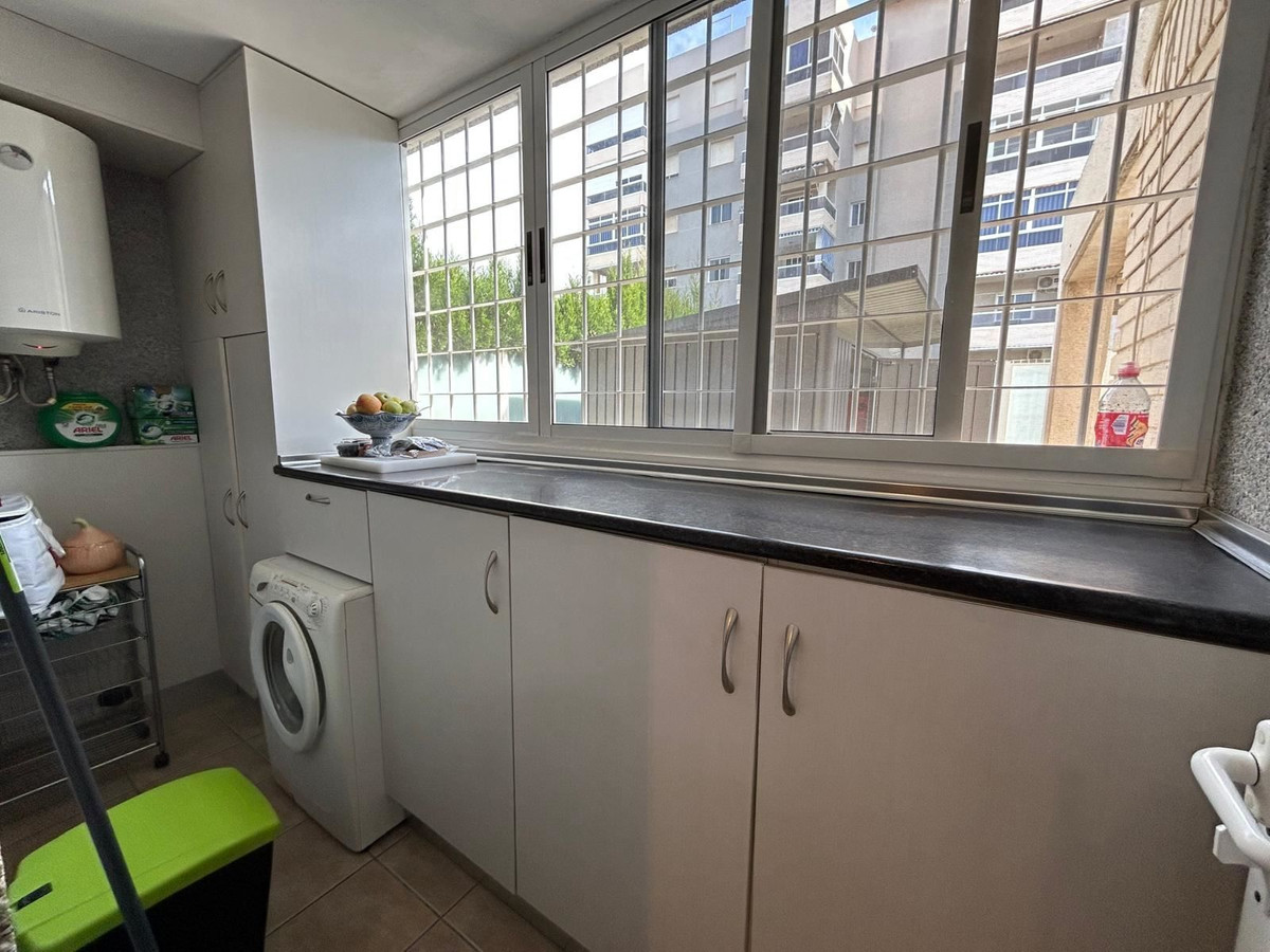 For sale - 3 Bedroom 2 Bathroom House - Townhouse in Torrevieja - Torrevieja Centro  - Alicante