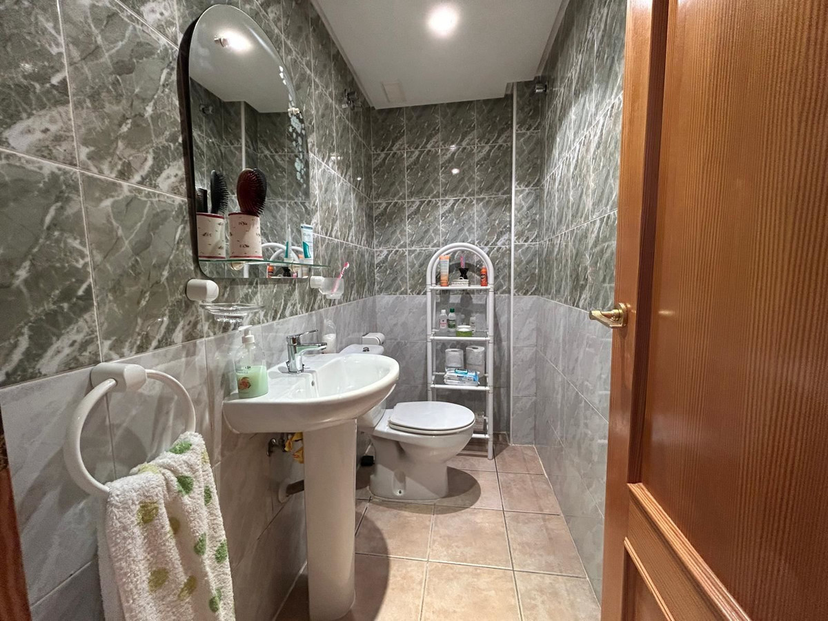 For sale - 3 Bedroom 2 Bathroom House - Townhouse in Torrevieja - Torrevieja Centro  - Alicante