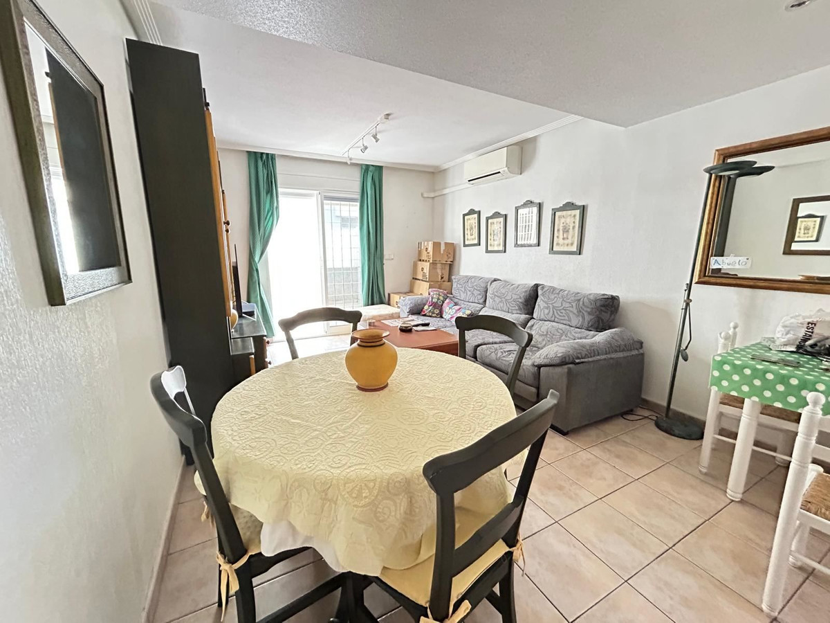 For sale - 3 Bedroom 2 Bathroom House - Townhouse in Torrevieja - Torrevieja Centro  - Alicante