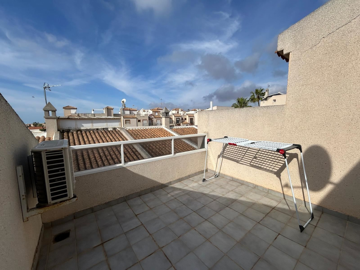 For sale - 3 Bedroom 2 Bathroom House - Townhouse in Torrevieja - Torrevieja Centro  - Alicante