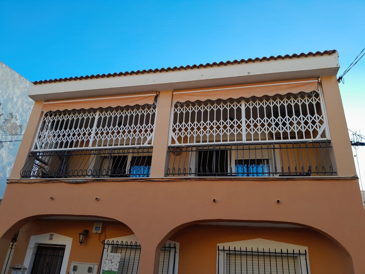 For sale - 4 Bedroom 3 Bathroom Apartment - Middle Floor Apartment in San Pedro del Pinatar - Lo Pagan  - Murcia