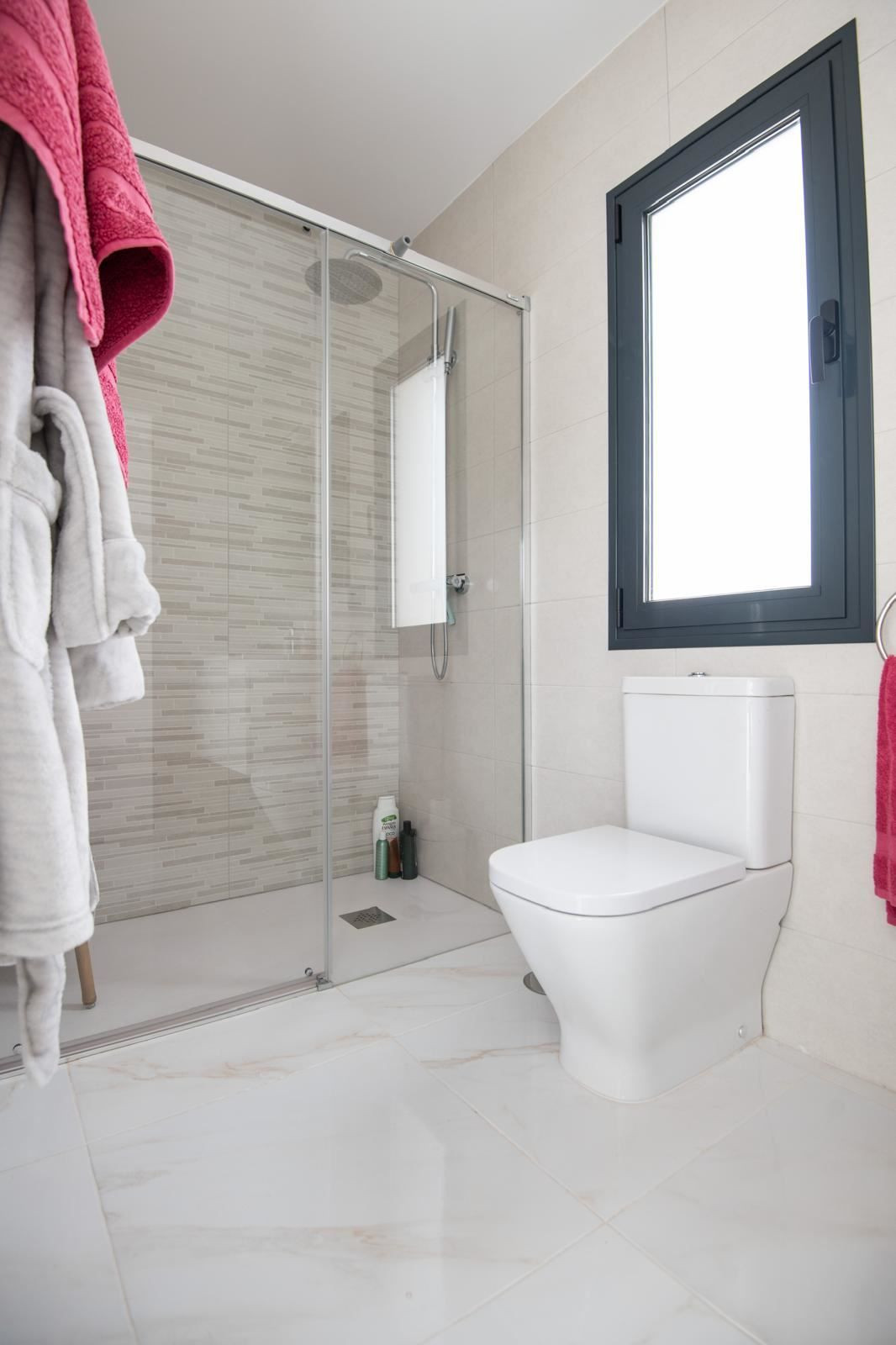 For sale - 3 Bedroom 2 Bathroom House - Detached Villa in Pilar de la Horadada - Pilar de la Horadada Centro  - Alicante